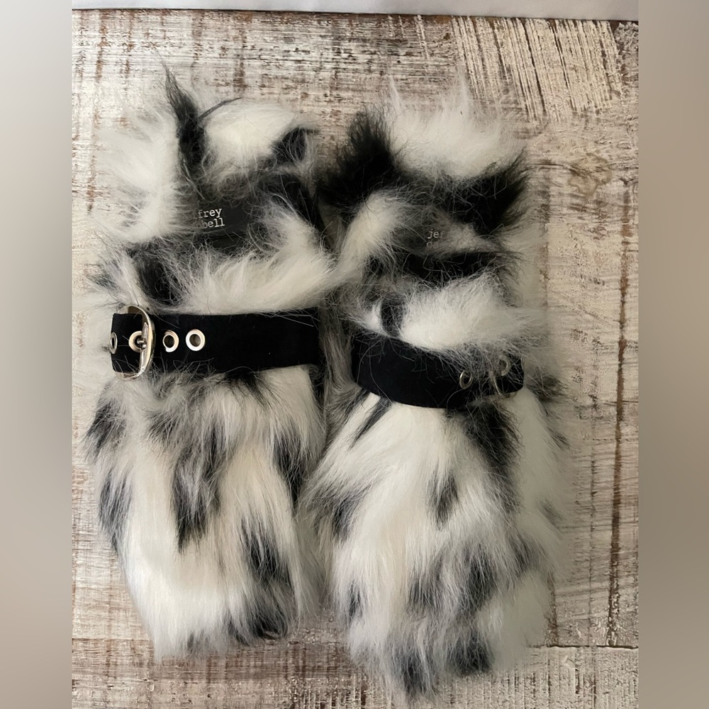Jeffrey Campbell Rlxathome Faux Fur Slipper Size 6.5 NWOB